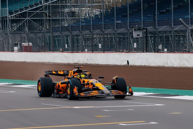 Piastri Antusias Jelang Debut MCL39: McLaren Bidik Juara Dunia 2025