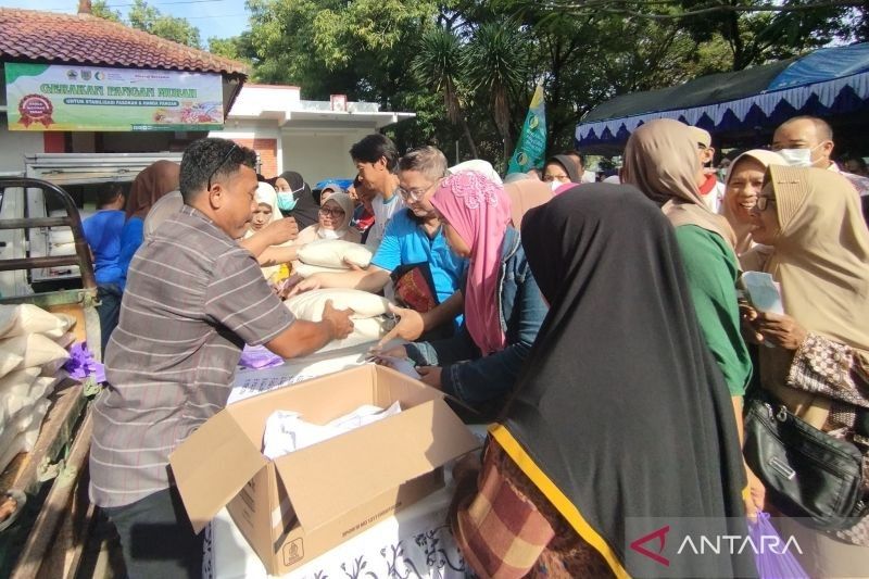 Pasar Murah Kudus Kendalikan Inflasi: Beras, Minyak Goreng, dan Lainnya Dijual Murah