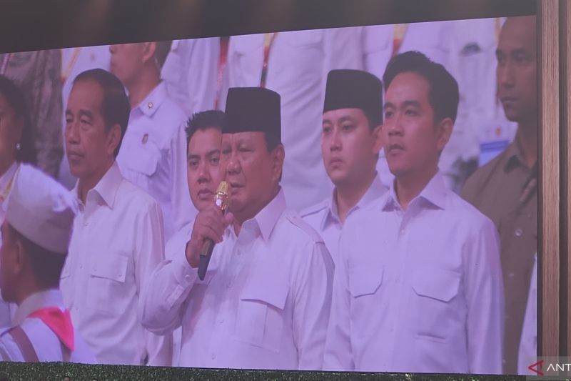 Jokowi, Gibran, dan Prabowo Kompak di HUT Gerindra ke-17