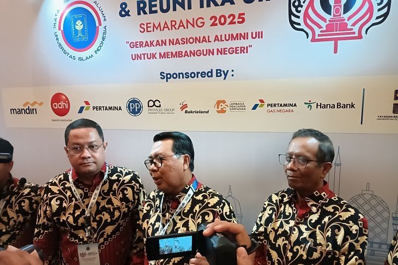 Ari Yusuf Amir Terpilih Aklamasi sebagai Ketua Umum IKA UII Periode 2025-2030