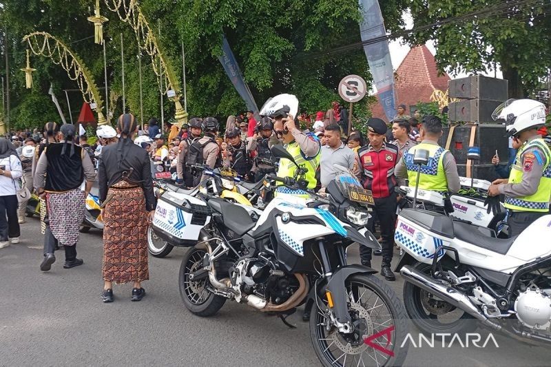 Polresta Banyumas Amankan Kirab Pusaka Banyumas 2025