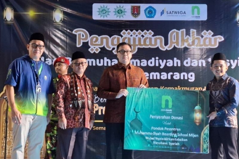 Nanobank Syariah Berikan Beasiswa Rp3,7 Miliar untuk 2000 Santri