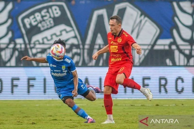 Starting XI Persija vs Persib: Duel Sengit di Patriot Candrabhaga