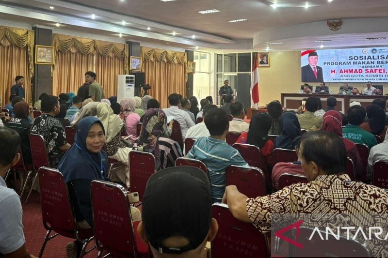 DPR RI dan BGN Luncurkan Program Makan Bergizi Gratis di Kolaka