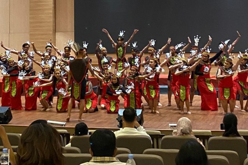 Paduan Suara ISI Solo Raih Emas di Festival Swara Saraswati II