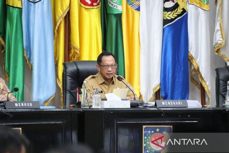 Menteri Tito Minta Daerah Antisipasi Lonjakan Pemudik Lebaran 2025