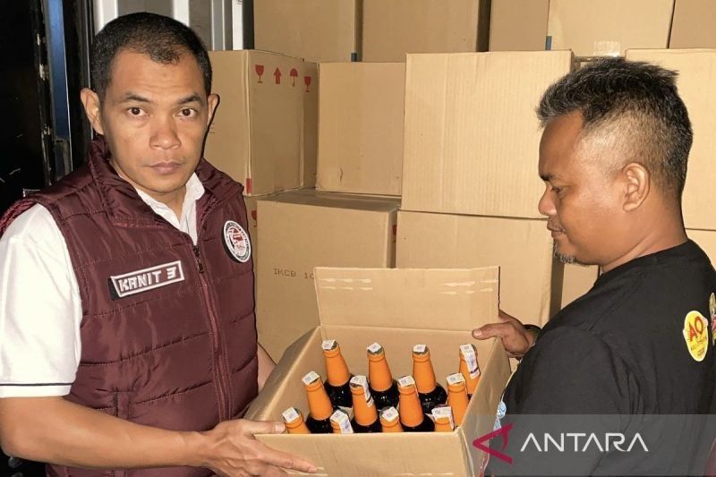 Polresta Bandung Sita Ribuan Botol Miras di Soreang, Penjual Diberi Sanksi Tipiring