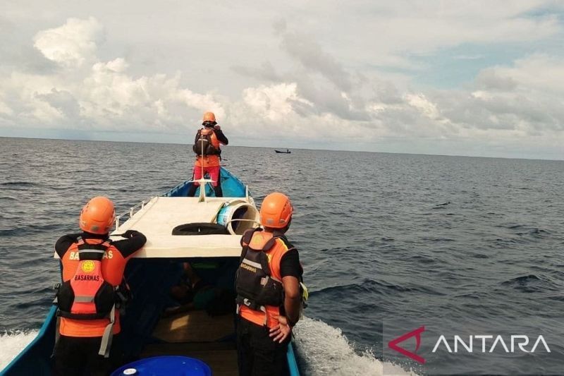 Nelayan Pulau Buru Selamat Setelah Longboat Mati Mesin di Perairan Maluku