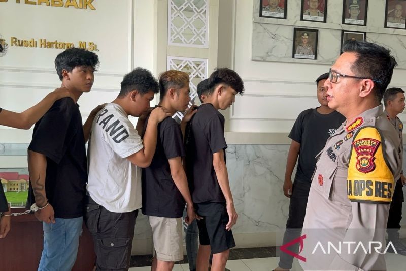 Polisi Jambi Tangkap Lima Pelaku Penusukan Anggota Brimob