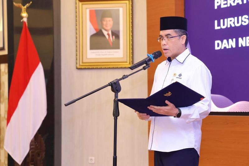 Menaker Yassierli Lantik 15 Pejabat Tinggi Pratama Kemnaker