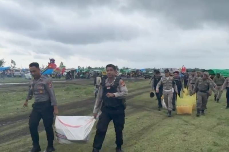 Razia Miras di Festival Bau Nyale Lombok Timur: Jaga Kamtibmas