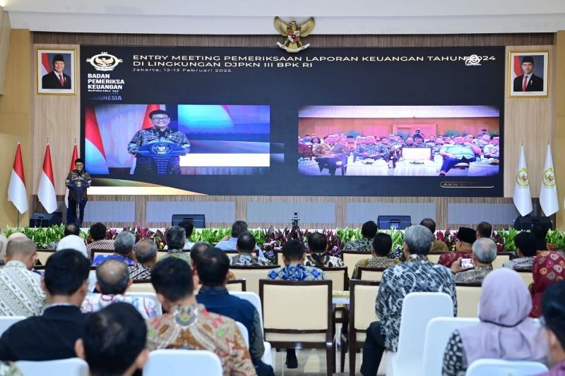 BPK Awasi Keuangan Negara 2024: Fokus Kemensos dan Kominfo