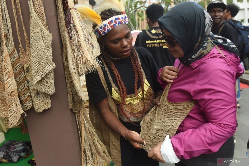 Jayawijaya Dorong Noken Gantikan Kantong Plastik: Lestarikan Budaya, Dongkrak Ekonomi