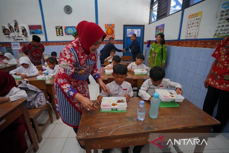 Uji Coba Makan Bergizi Gratis (MBG) di Klaten: Menu Sehat untuk Siswa