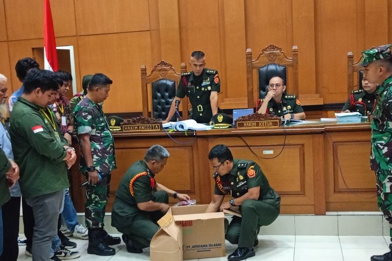 Sidang Kasus Penembakan Bos Rental Mobil: Barang Bukti Diperiksa