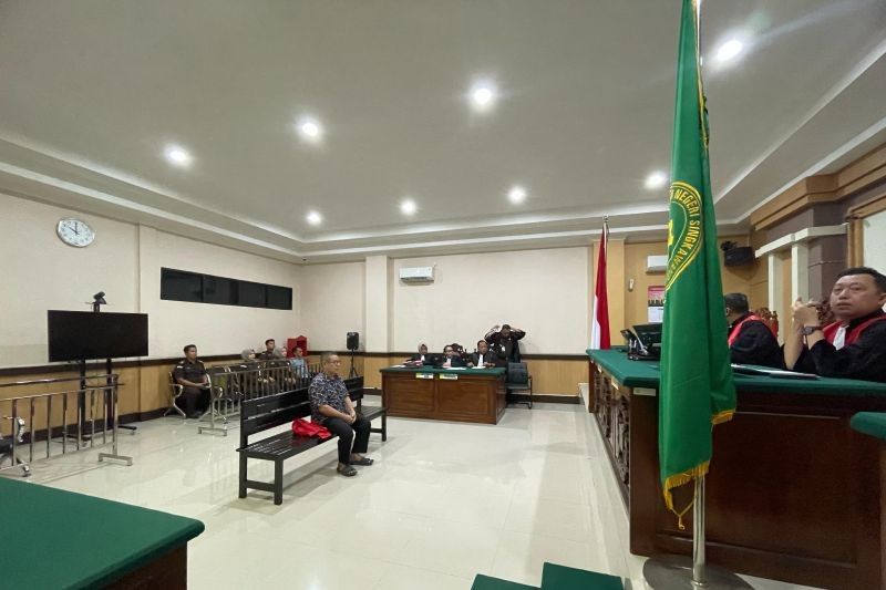 Sidang Perdana Anggota DPRD Singkawang Terdakwa Kasus Cabul Anak