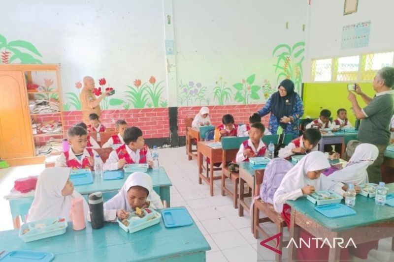 Program Makan Siang Gratis di Bima, NTB: Menjangkau 3.262 Siswa