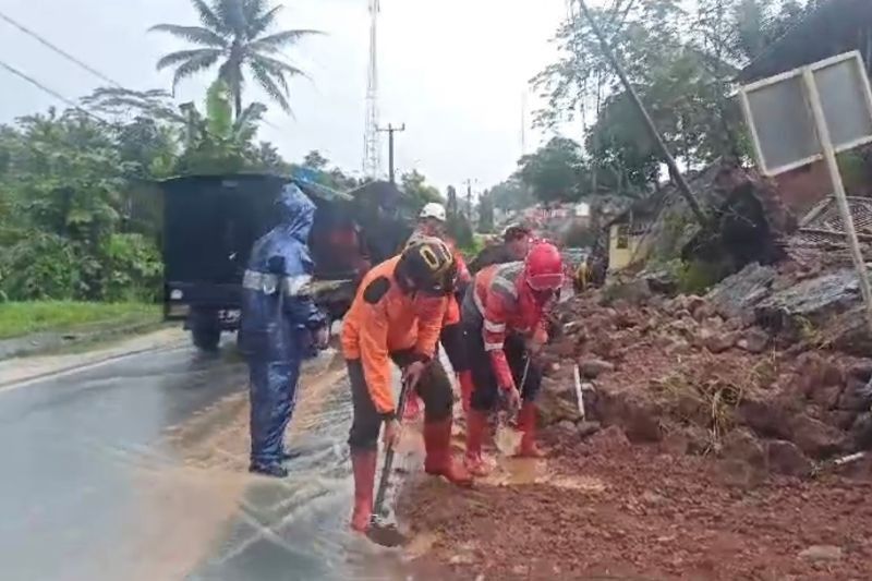 BPBD Ciamis Tangani Banjir dan Longsor Pasca Hujan Deras