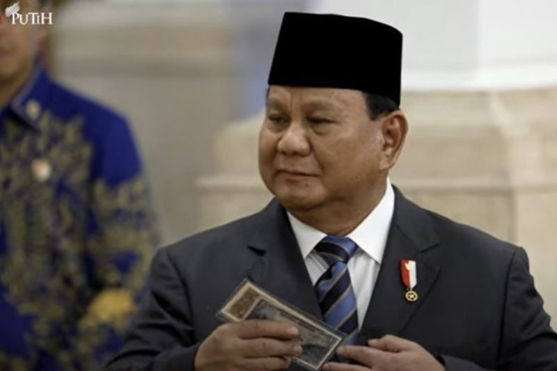 Wakil Kepala BPKP Beri Kejutan: Uang Langka Tahun 1953 untuk Presiden Prabowo