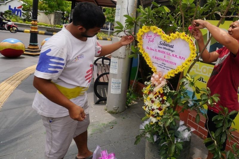 Inovasi Hijau: Bibit Pohon Gantikan Karangan Bunga di Pelantikan Wali Kota Madiun