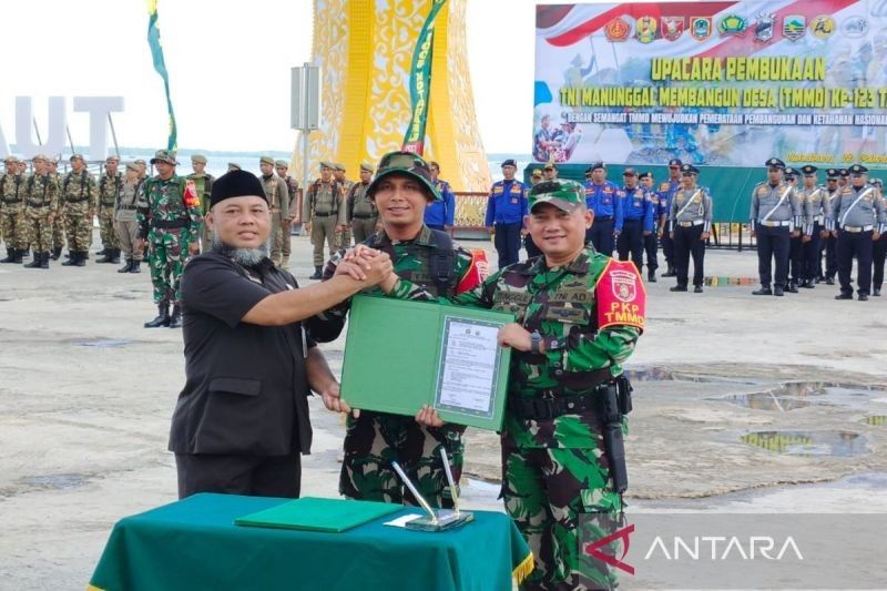 TNI Bangun Jalan Desa 1.250 Meter di Kotabaru, Kalsel: Dukung Ketahanan Pangan