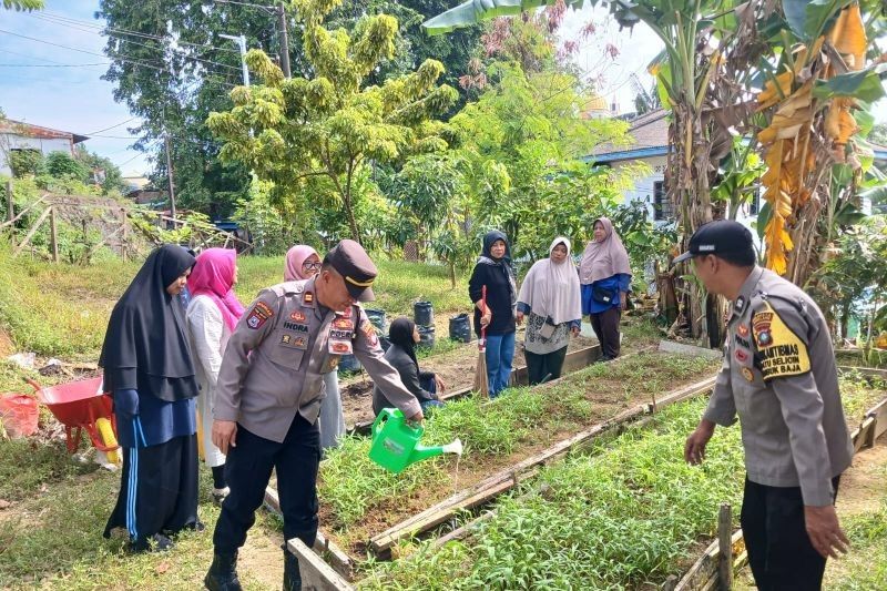 Polresta Barelang Dukung Ketahanan Pangan Nasional: Inisiatif Jajaran Polsek di Batam