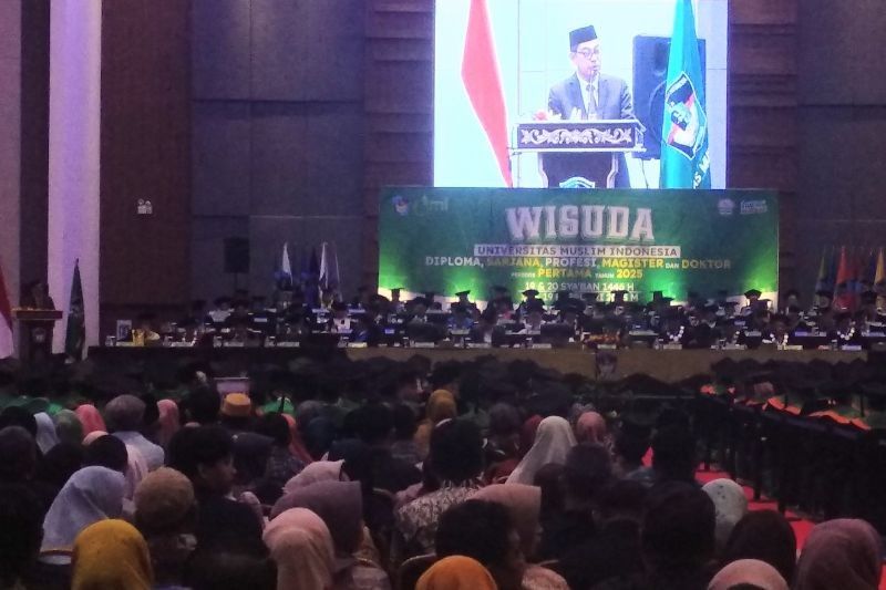 LLDikti IX Tekankan Kompetensi, Bukan Sekadar Ijazah, bagi Lulusan Perguruan Tinggi