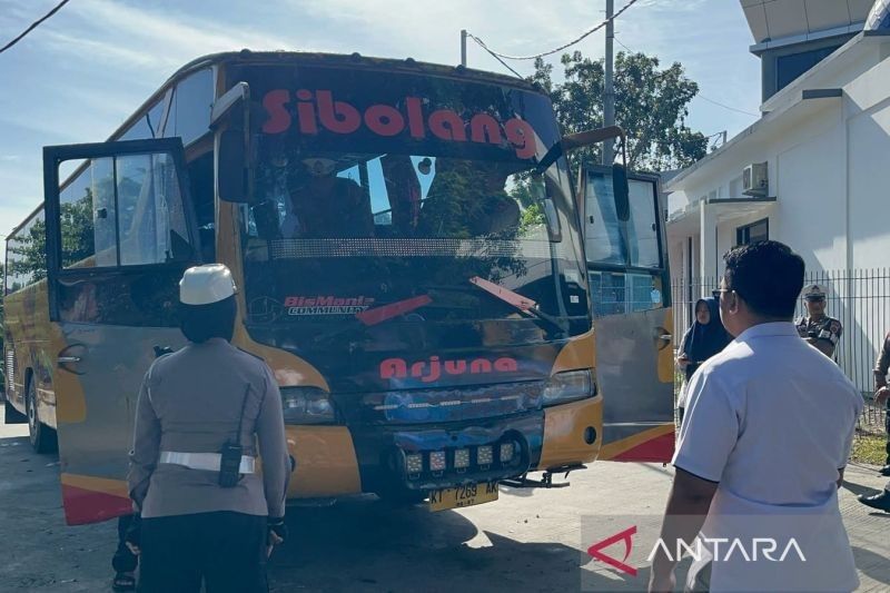 Polresta Balikpapan Periksa Kelayakan Bus dan Tes Urine Sopir Jelang Mudik Lebaran