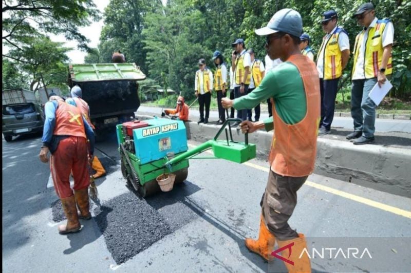 Pemkot Pekalongan Anggarkan Rp3,3 Miliar Perbaiki Jalan Berlubang