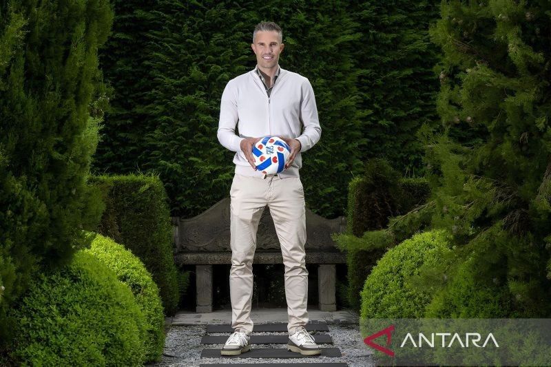 Robin van Persie: Siap Pimpin Feyenoord, Kembali ke Pelukan Klub Masa Kecilnya?