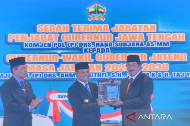 Ahmad Luthfi Resmi Jabat Gubernur Jateng Periode 2025-2030