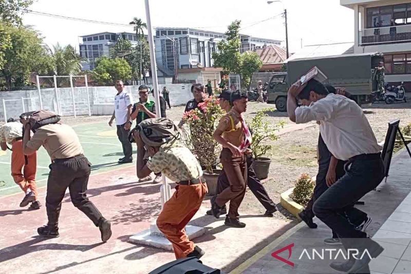 Simulasi Gempa dan Tsunami: 168 Pelajar SMA Kartika Banda Aceh Latihan Tanggap Bencana