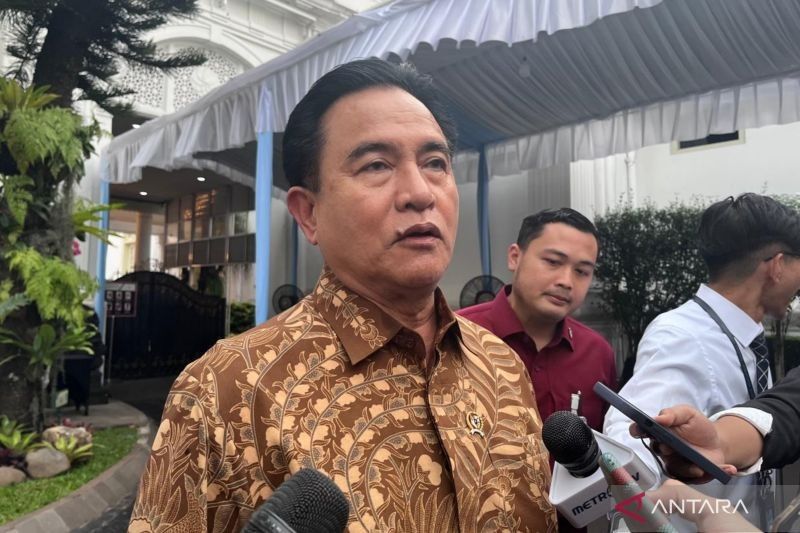 Menko Yusril Hormati Penahanan Hasto Kristiyanto oleh KPK