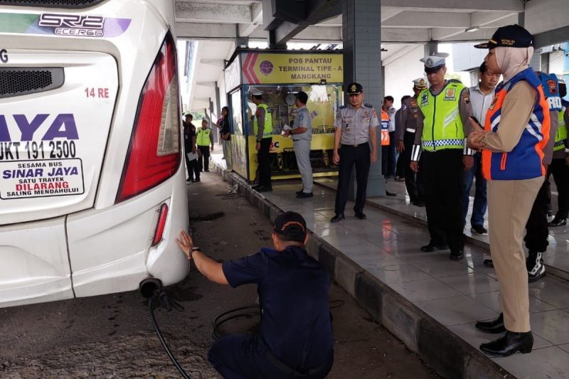 Ram Check Bus di Terminal Mangkang: Pastikan Keselamatan Arus Mudik Lebaran 2025