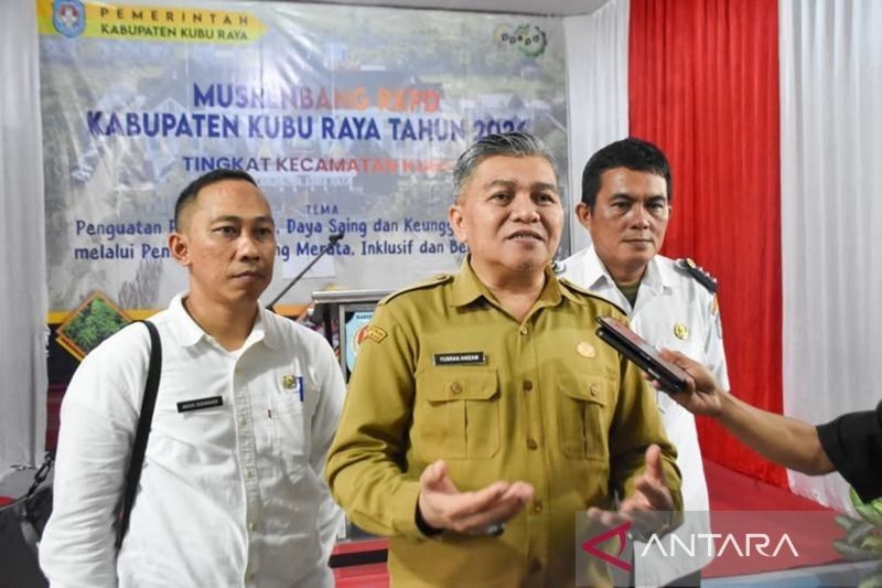 Pemkab Kubu Raya Prioritaskan Pembangunan Jalan Poros di Kecamatan Kubu dan Batu Ampar