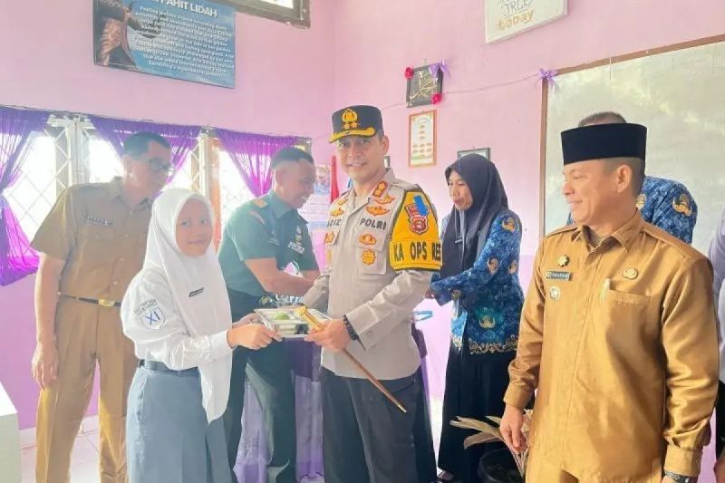 Sampel Menu MBG di Empat Lawang Diperiksa Dinkes Sumsel: 8 Siswa Sakit Setelah Konsumsi