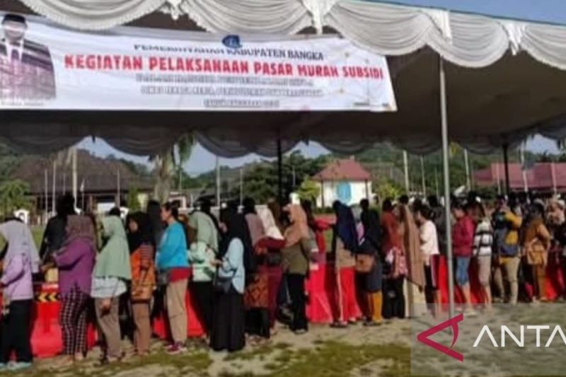 Bangka Salurkan 3.500 Paket Sembako Murah Jelang Ramadhan