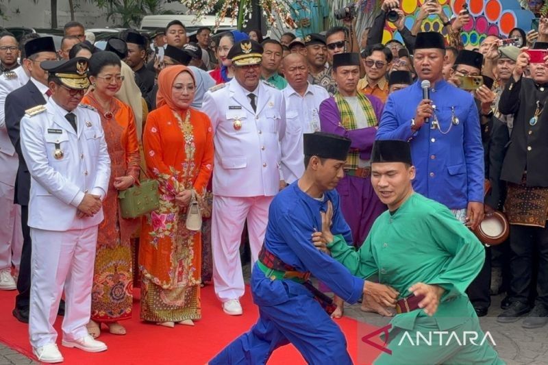 Pram-Doel Resmi Pimpin Jakarta, Disambut Meriah di Balaikota