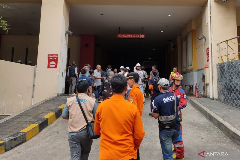 Pencarian Bagian Tubuh Korban Kebakaran Glodok Plaza Dilanjutkan