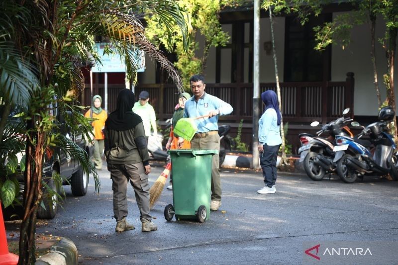 2.000 ASN Pemkot Pontianak Bersihkan Kota dalam Aksi HPSN