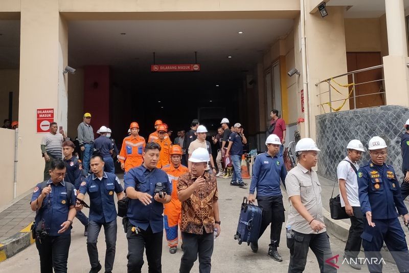 Glodok Plaza Lantai 1 & 2 Kembali Dibuka Setelah Kebakaran, Lantai Atas Masih Steril