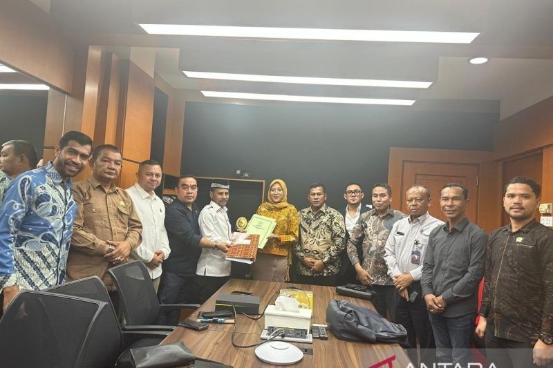 DPRA Aceh Desak Kemenpan-RB Permudah Pengangkatan Honorer R2/R3 Jadi PPPK