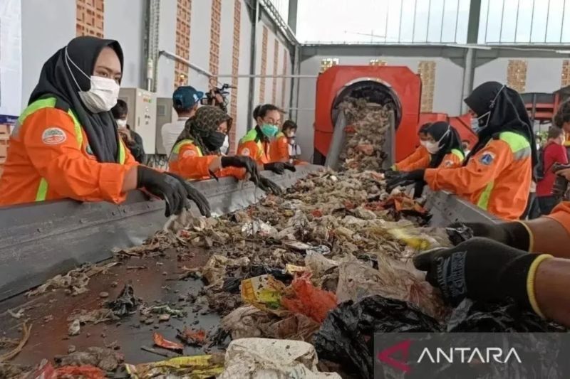 Wali Kota Jaksel Ajak Warga Olah Sampah: Kurangi Sampah Jakarta 7.500 Ton Per Hari!