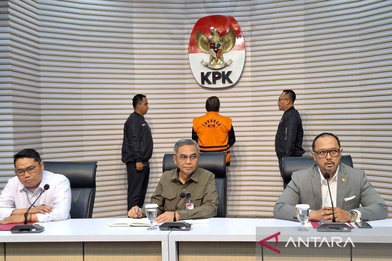 KPK Tetapkan Hasto Kristiyanto Tersangka, Penyidikan Dugaan Suap Tetap Berjalan