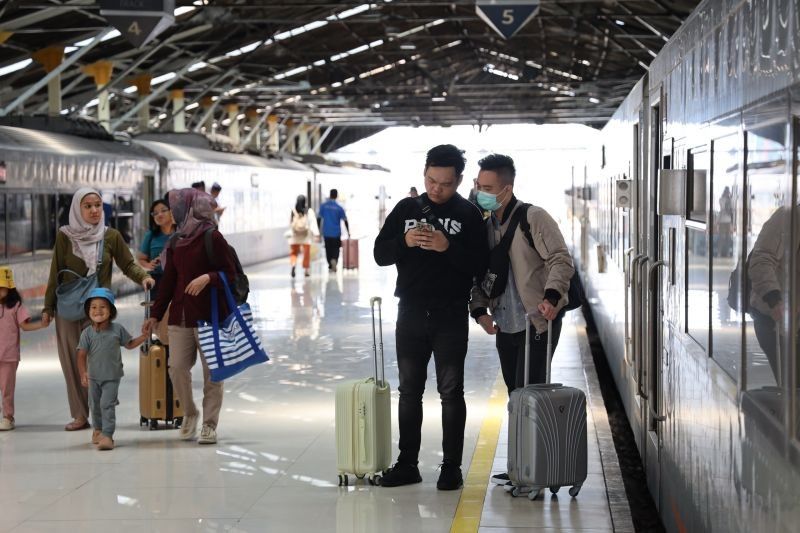 Lonjakan Pemesanan Tiket Mudik Lebaran 2025 di KAI Daop 2 Bandung: Catat Tanggalnya!