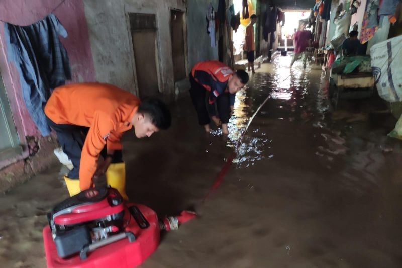 Pemkot Bandarlampung Kerahkan Tim Bersihkan Lumpur Pascabanjir