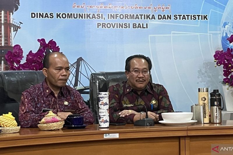 DKLH Bali Kritik Penggunaan Botol Plastik di Acara Pemerintah Kabupaten Gianyar