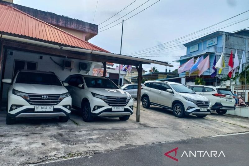 Efisiensi Anggaran: KPU Natuna Kembalikan 6 Mobil Dinas