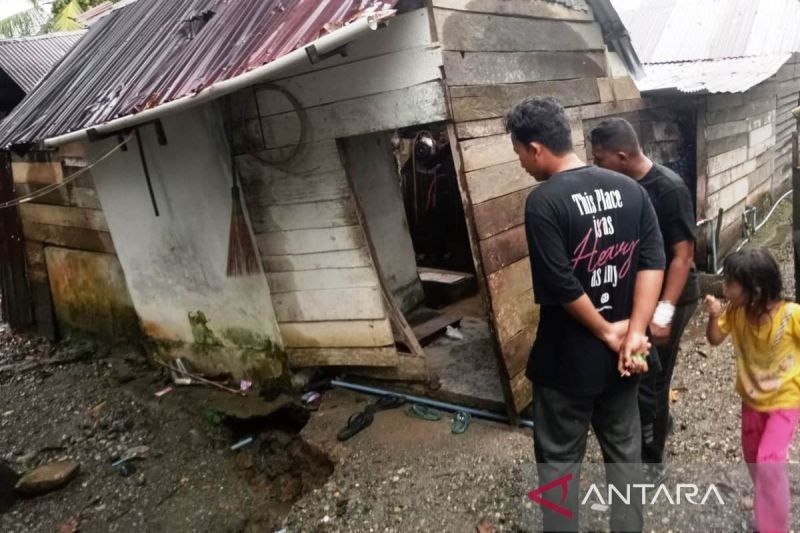 Erosi Sungai Rusak 8 Rumah di Aceh Barat, 42 Warga Terdampak