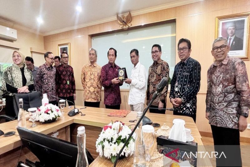 ULM dan KLH Jalin Kerja Sama: Kawal Ekosistem Lahan Basah Kalimantan Selatan